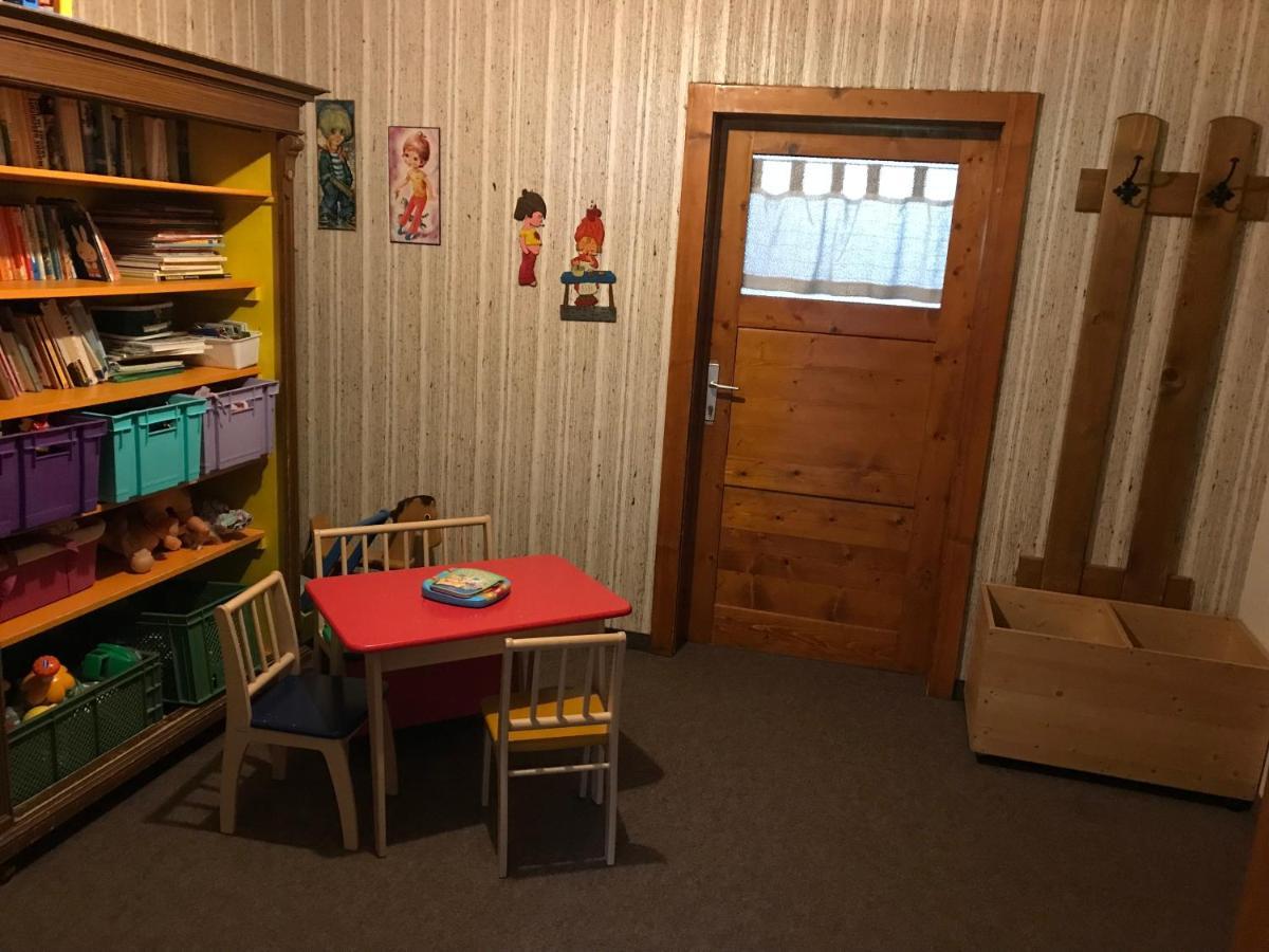 Apartamento Pony-Ziegen-Hasen-Ranch Bichlbach Exterior foto